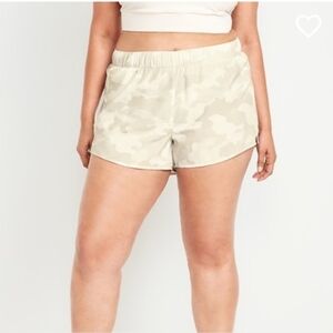 Old Navy Active Quick Dry Running Shorts. Size XL. New.Stylish and comfortable
